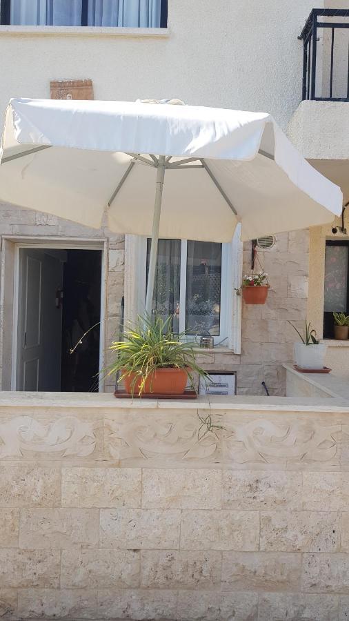 Isabella Court Townhouse Near Venus Beach And Lidl Paphos Eksteriør billede